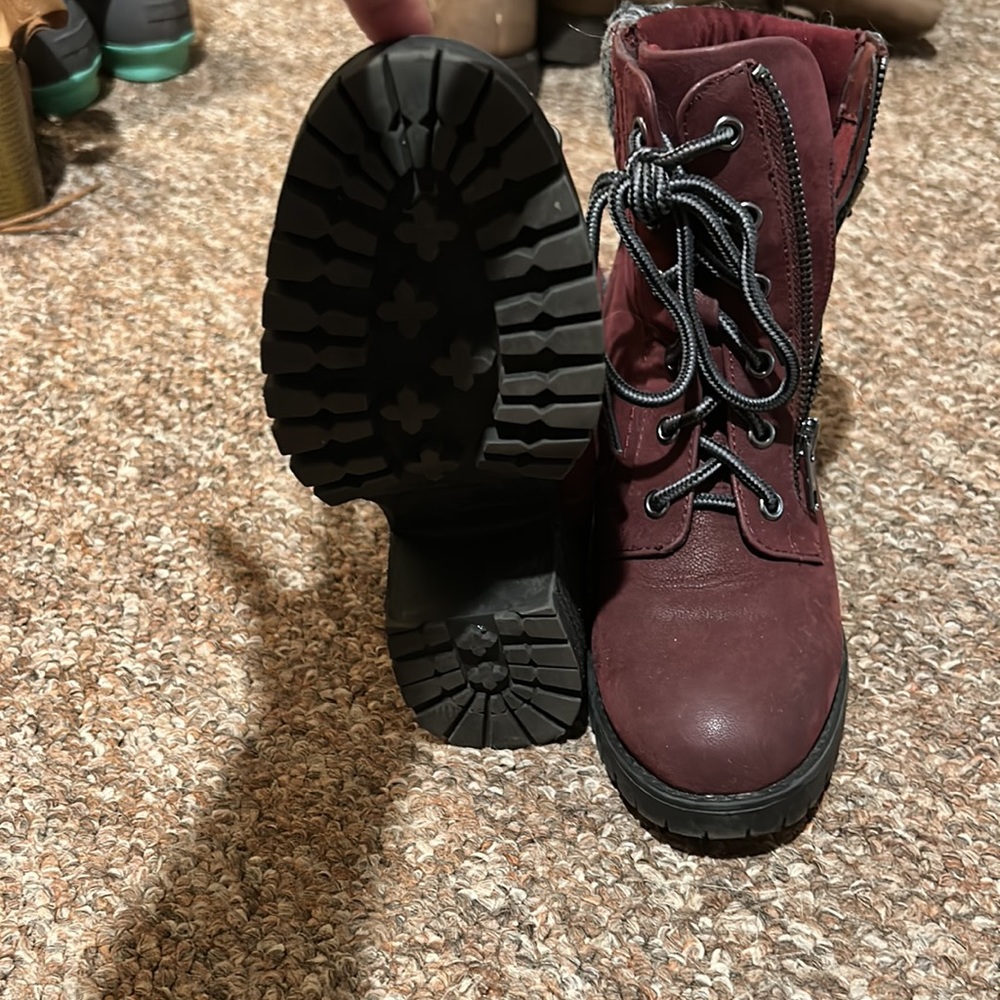 Boots - Picture 3 of 4